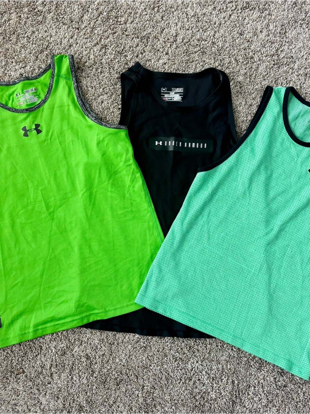 Lot of 3 boys Under Armour Tank Top Green and black size medium